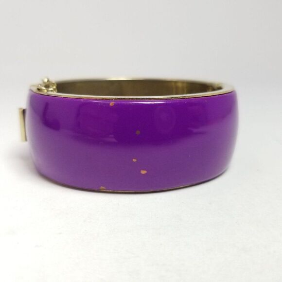 Vintage Wide Purple Enamel Hinged Bangle Bracelet with Security Chain, Estate - Picture 6 of 8